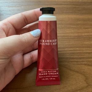 🎉 3 for $15 Bath and Body Travel Cream: Strawberry Pound Cake